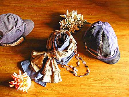 染色家「TAO」さんの作るおしゃれな帽子やアクセサリー